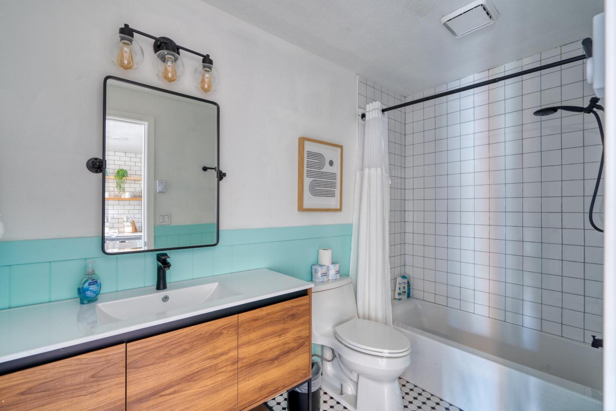 Collection - The Perfect Retro Retreat - Vintage Shops Holiday home Portland