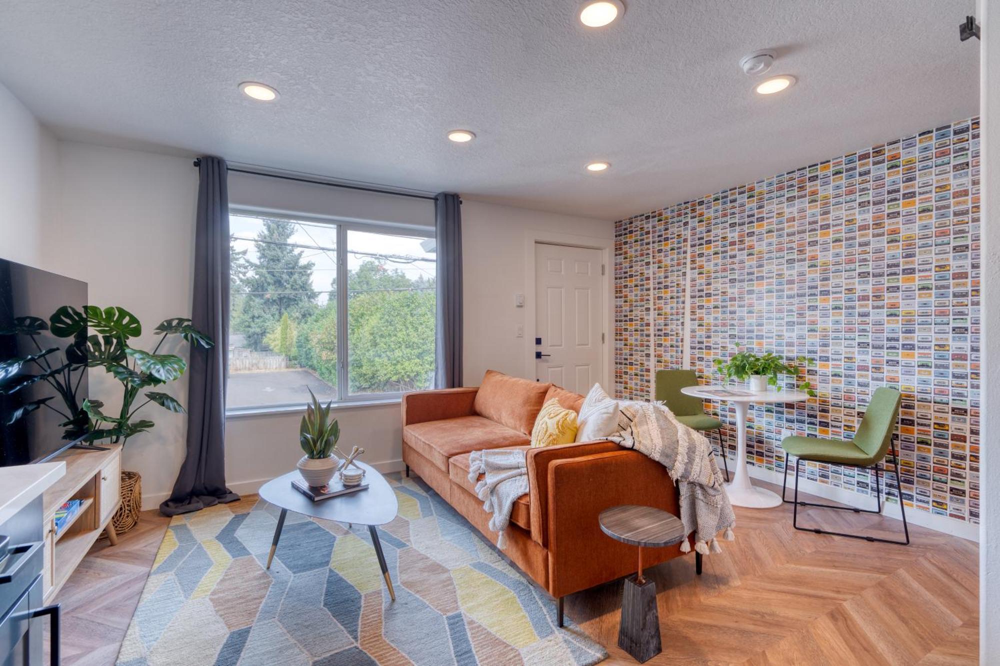 Holiday home Collection - The Perfect Retro Retreat - Vintage Shops Portland